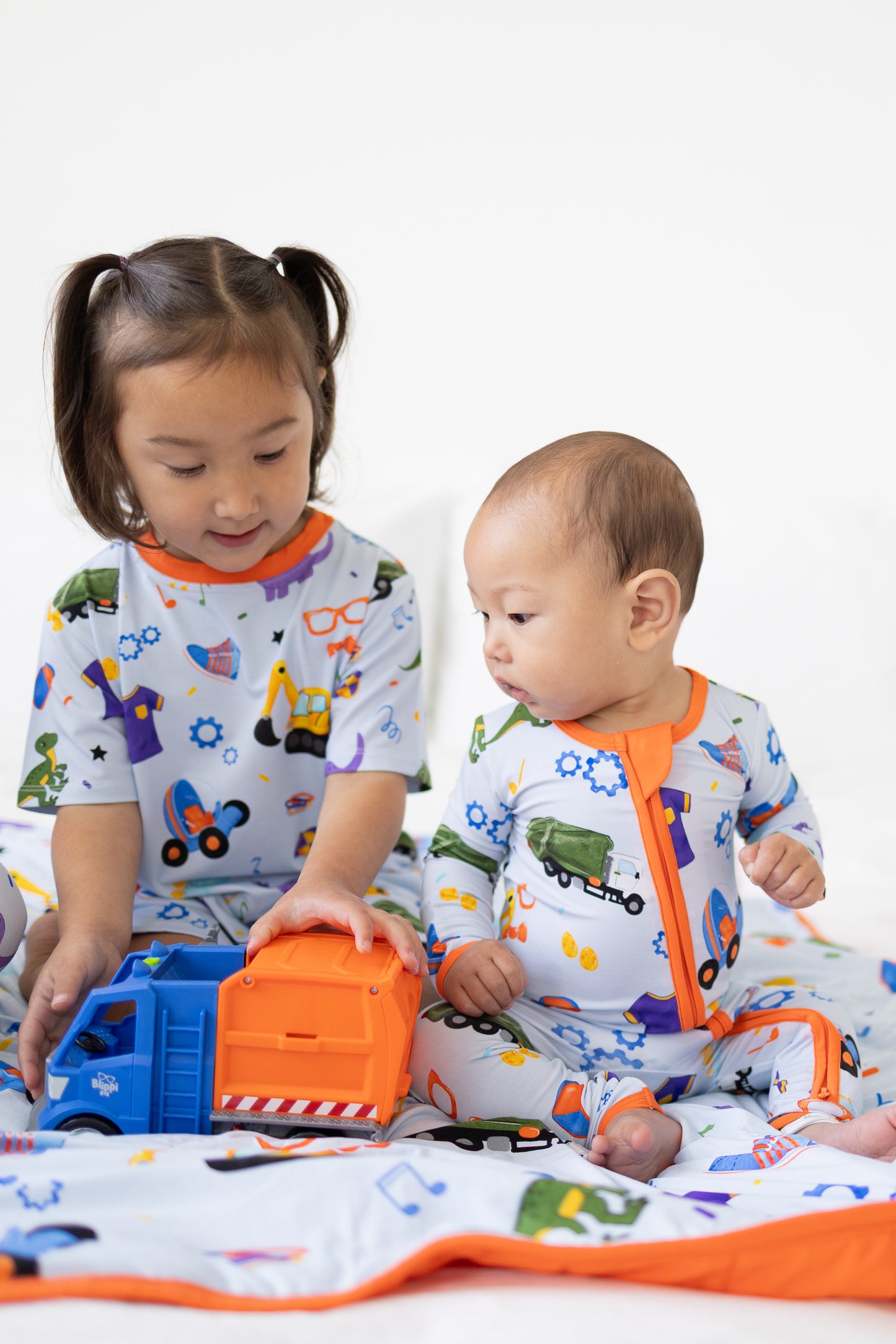 Learning with Friends Convertible Zippy