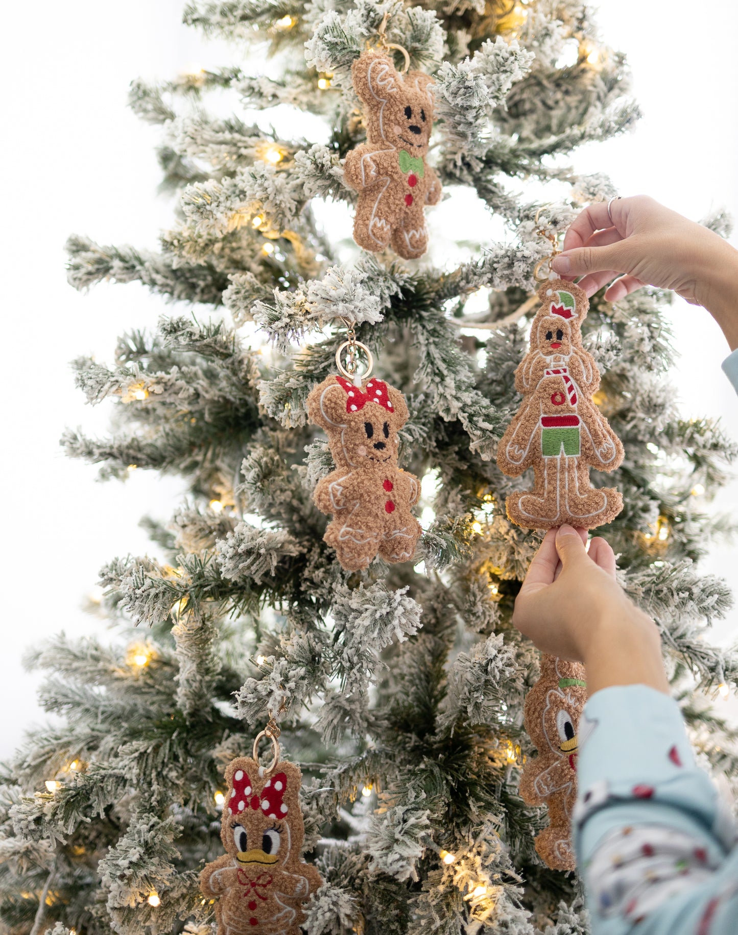 Decorative Holiday Charms (Gingerbreads & Snowmen) NOVEMBER PREORDER DO NOT MIX