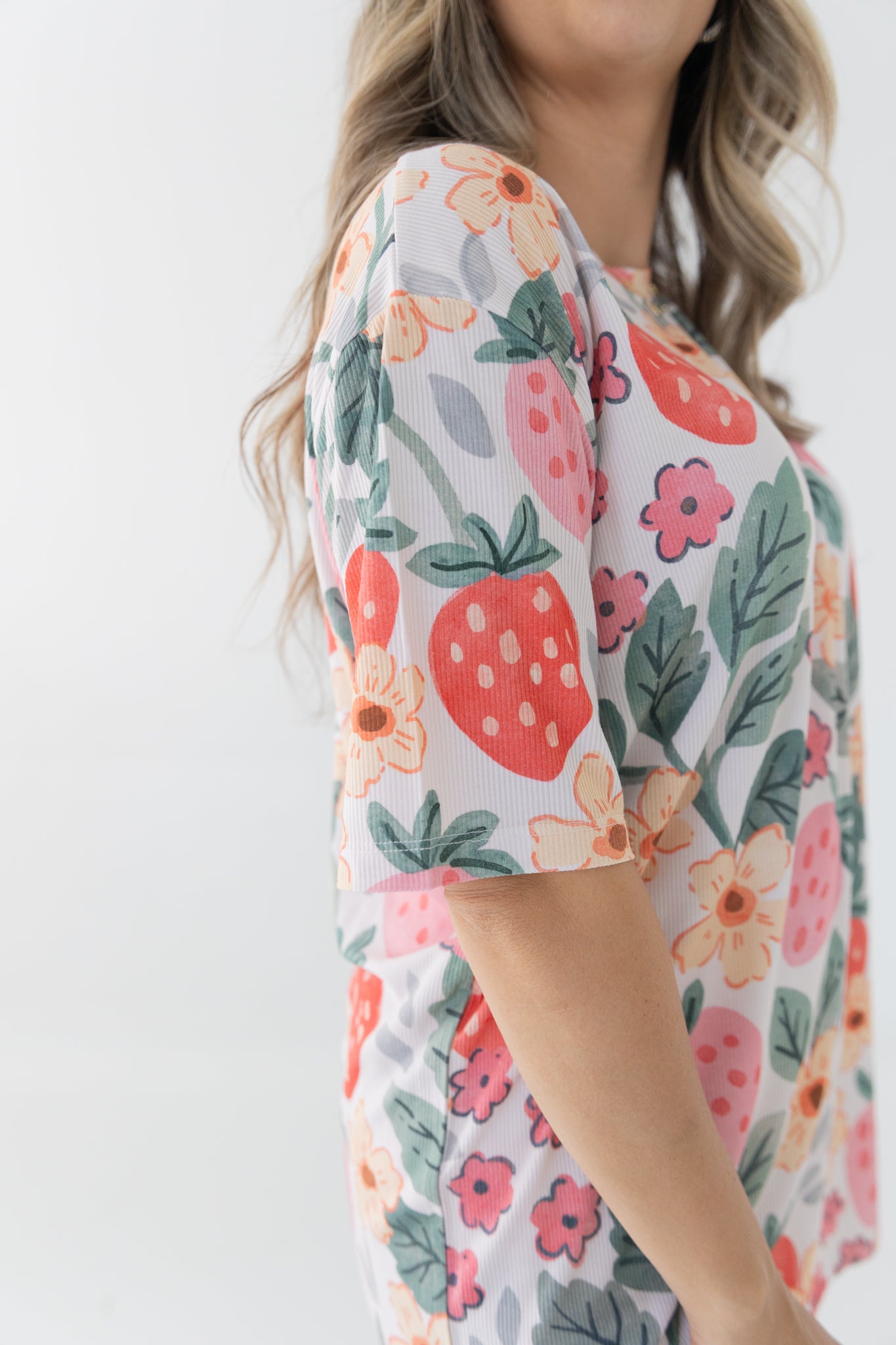 Strawberry Fields Ribbed Women's Tee + Bikers