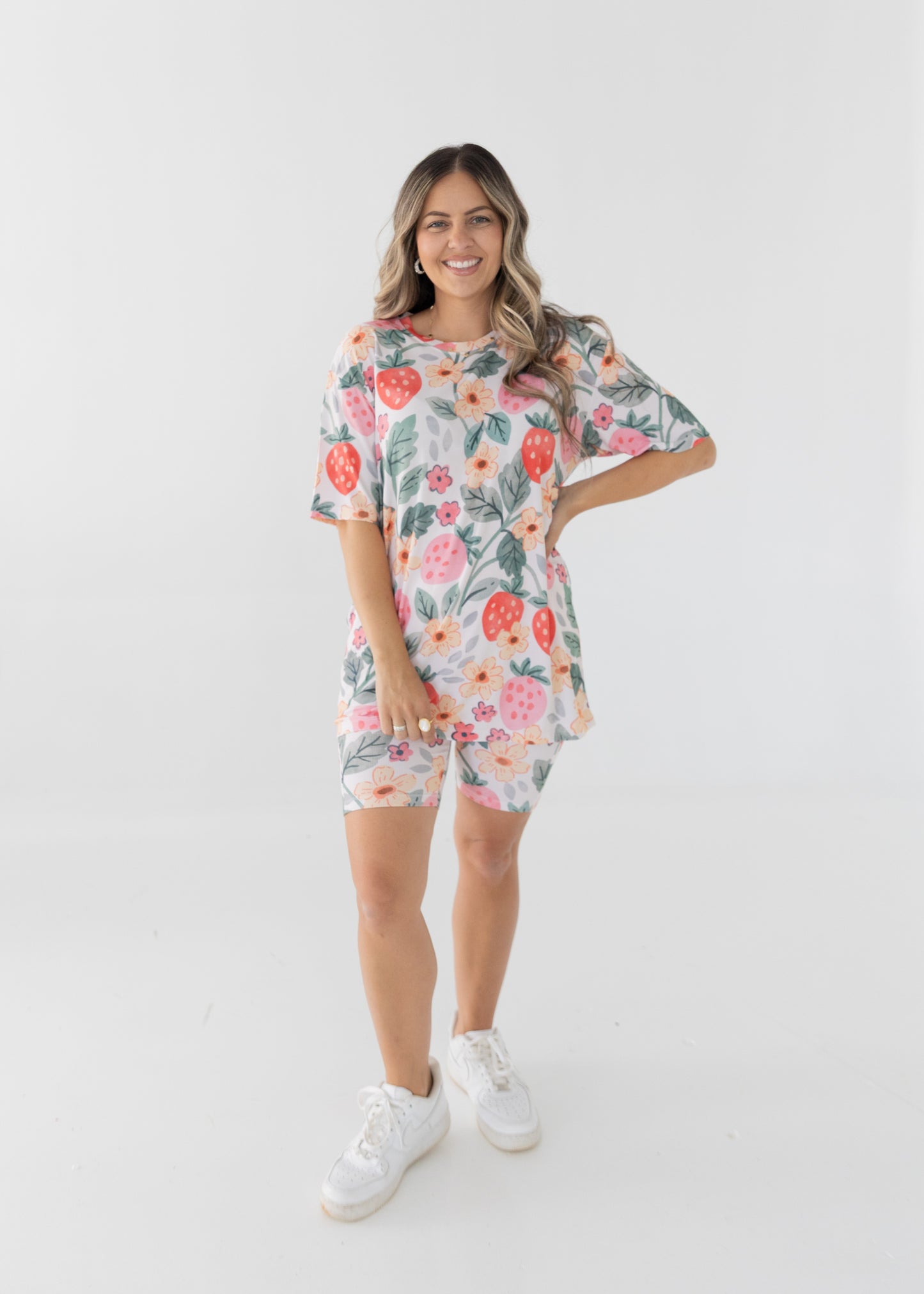 Strawberry Fields Ribbed Women's Tee + Bikers